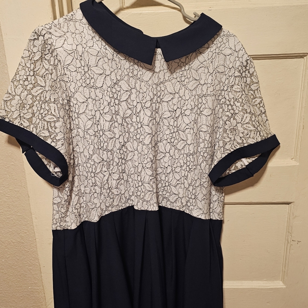 Modcloth Women's White/Blue Collared Dress Size 2XL